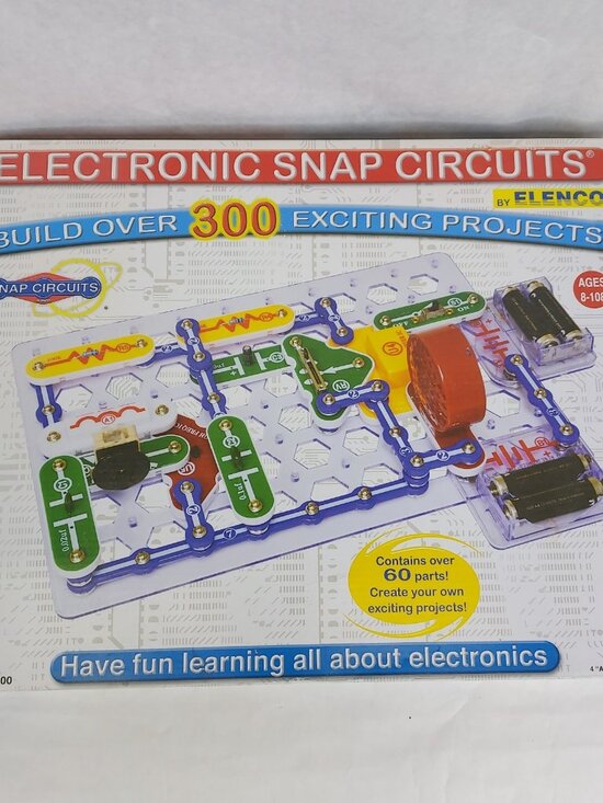Snap Circuits Classic SC-300 Electronic Experiment Kit 300 Electric Projects Box - Picture 1 of 11